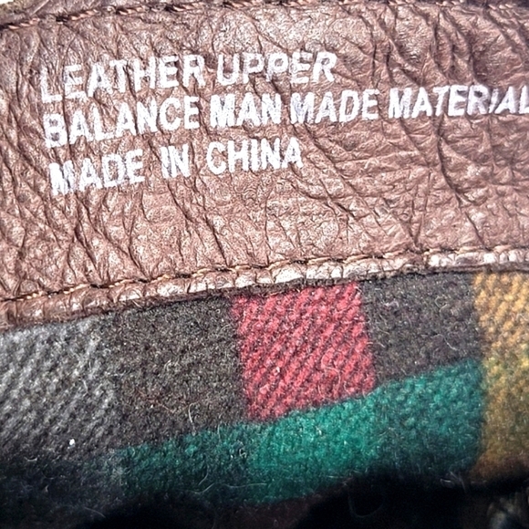 BORN Size 9.5M Brown Upper Leather Fringe Zipper Ankle Boot Boho Chucky Heel - Picture 8 of 9